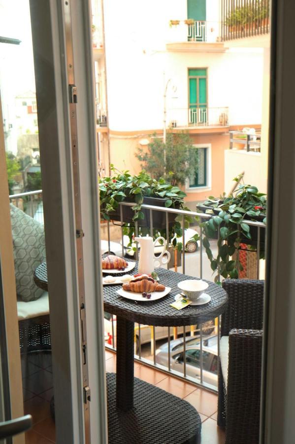 Danlu Bed and Breakfast Σαλέρνο Εξωτερικό φωτογραφία